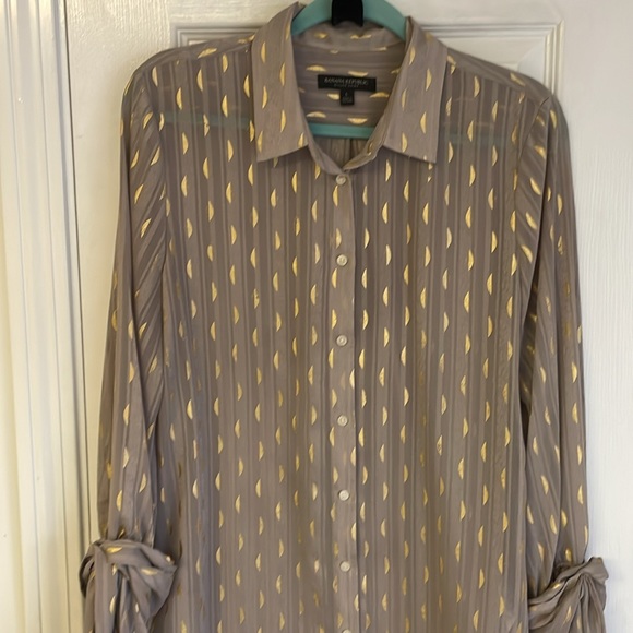 BANANA REPUBLIC Holiday top Taupe Gold w Ties Dillon shirt blouse , SZ L - Picture 3 of 8